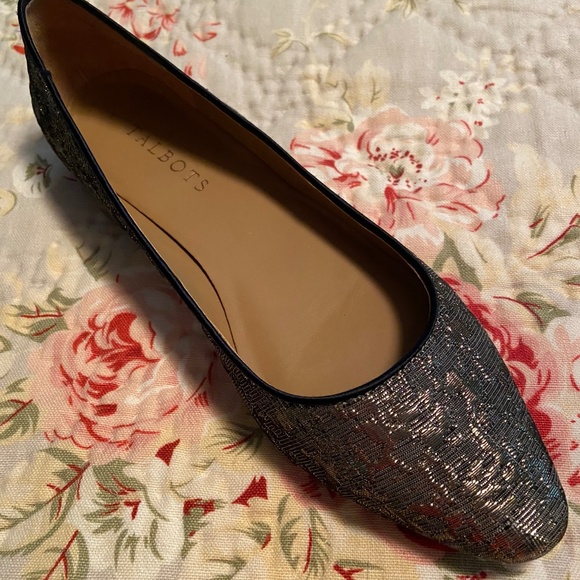 Talbots Gold Jacquard Flats, size 7 - Picture 4 of 7